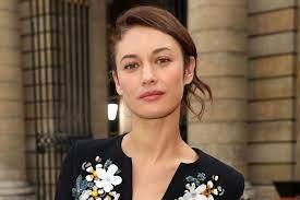 Explain Quantum of Solace actress Kurylenko using the Crossword